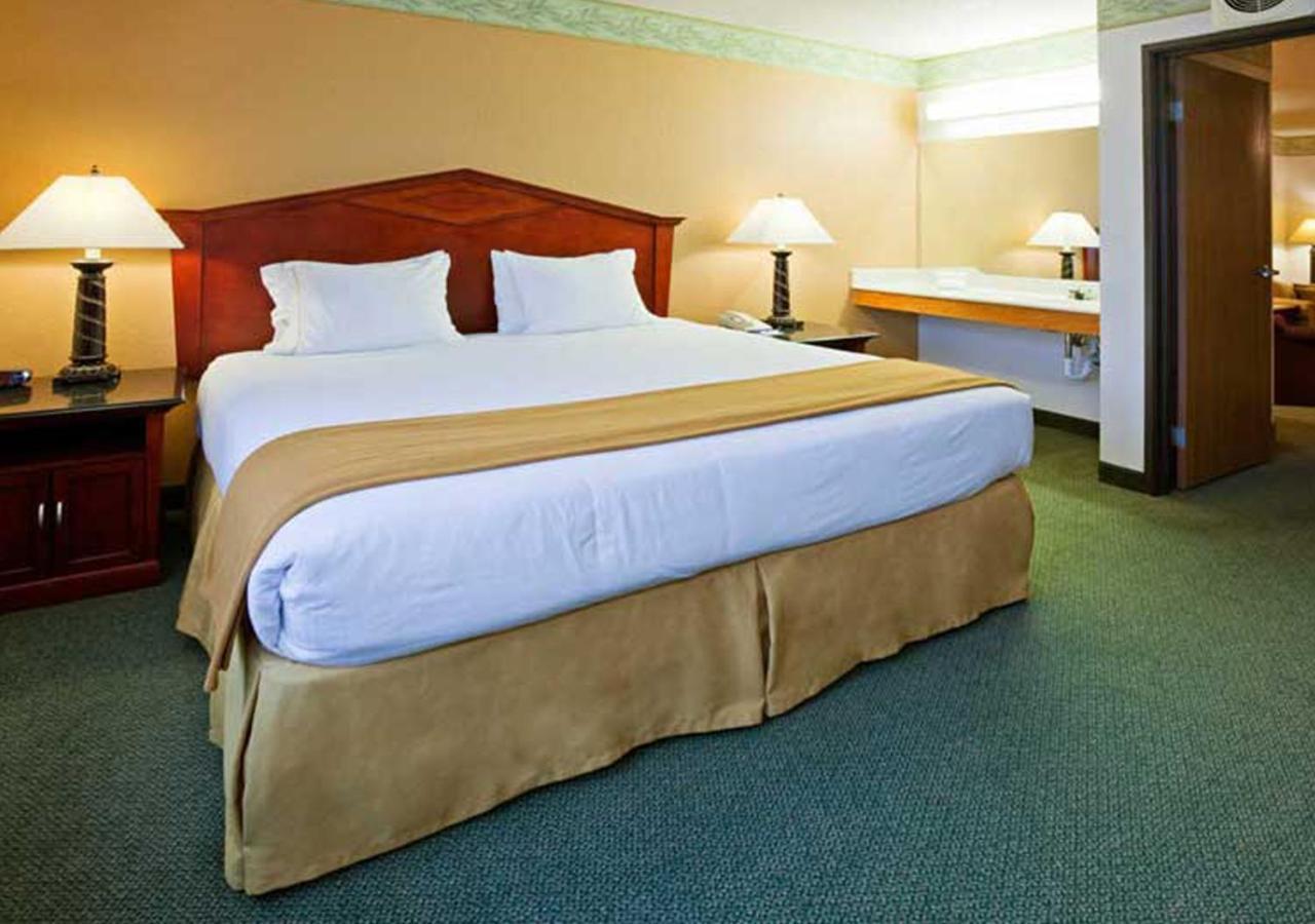 Norwood Inn & Suites Eagan St Paul & Mall Of America Екстер'єр фото