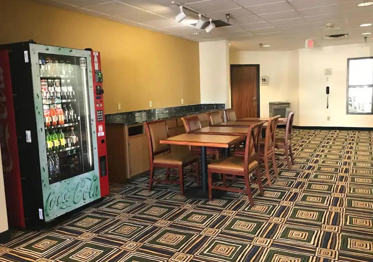 Norwood Inn & Suites Eagan St Paul & Mall Of America Екстер'єр фото